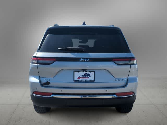 Thumbnail: 2022 Jeep Grand Cherokee - 7