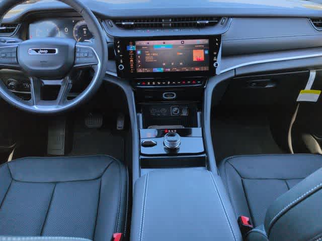 Thumbnail: 2026 Jeep Grand Cherokee - 16