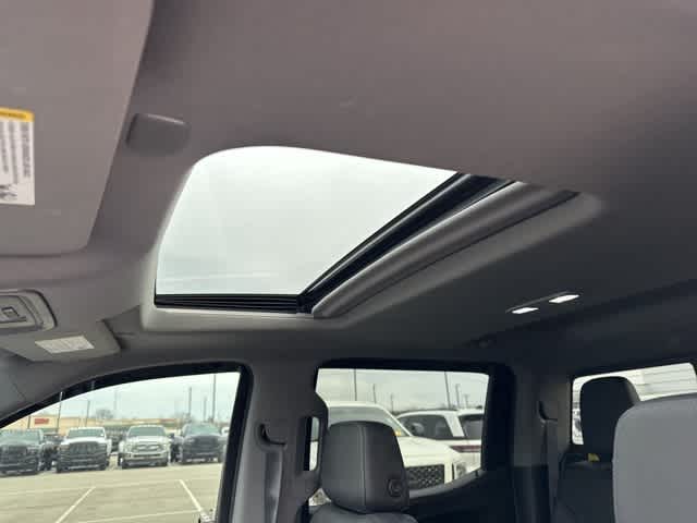 Thumbnail: 2022 Chevrolet Silverado 1500 - 6