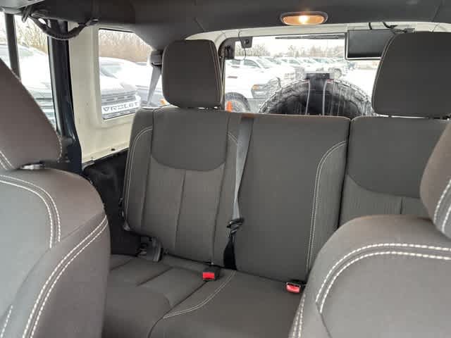 Thumbnail: 2016 Jeep Wrangler - 5