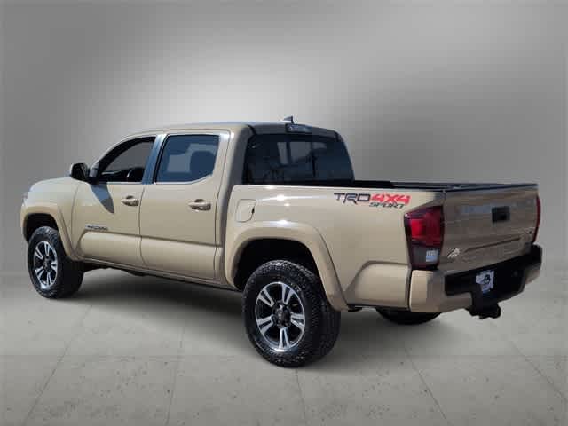 Thumbnail: 2019 Toyota Tacoma - 6