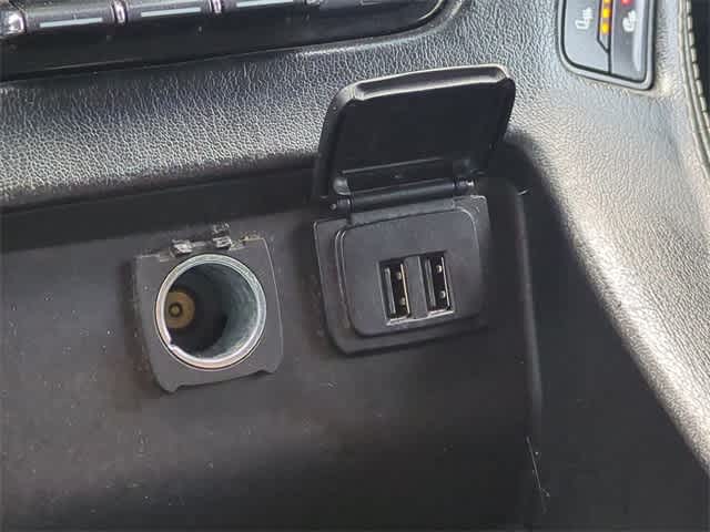 Thumbnail: 2015 Chevrolet Tahoe - 31