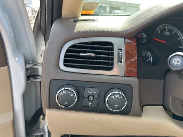 Thumbnail: 2013 Chevrolet Tahoe - 10