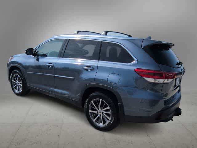 Thumbnail: 2019 Toyota Highlander - 6
