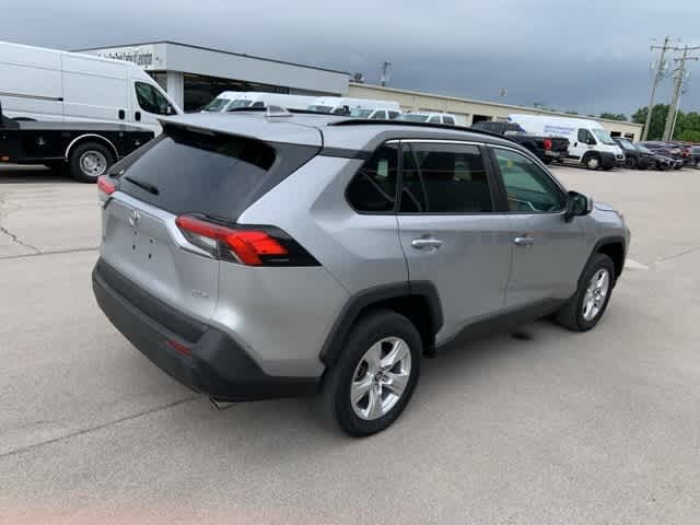 Thumbnail: 2019 Toyota RAV4 - 23