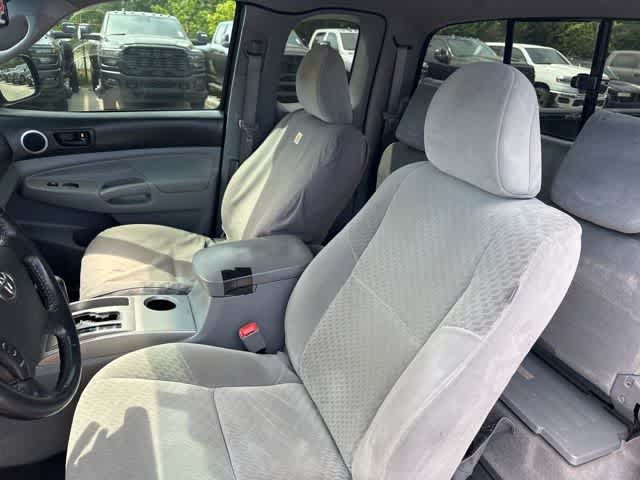 Thumbnail: 2010 Toyota Tacoma - 3