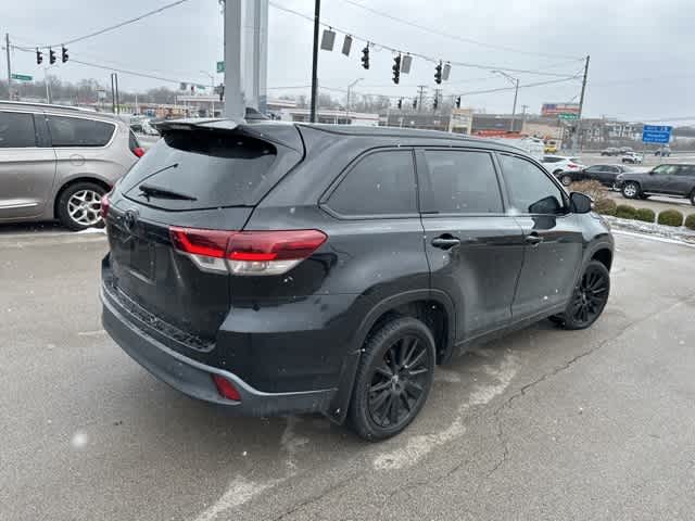Thumbnail: 2019 Toyota Highlander - 11