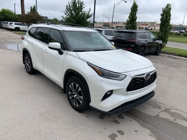 Thumbnail: 2021 Toyota Highlander - 29