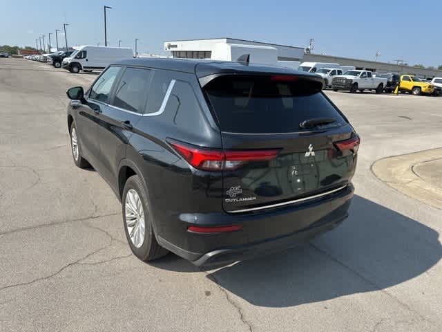 Thumbnail: 2024 Mitsubishi Outlander - 19