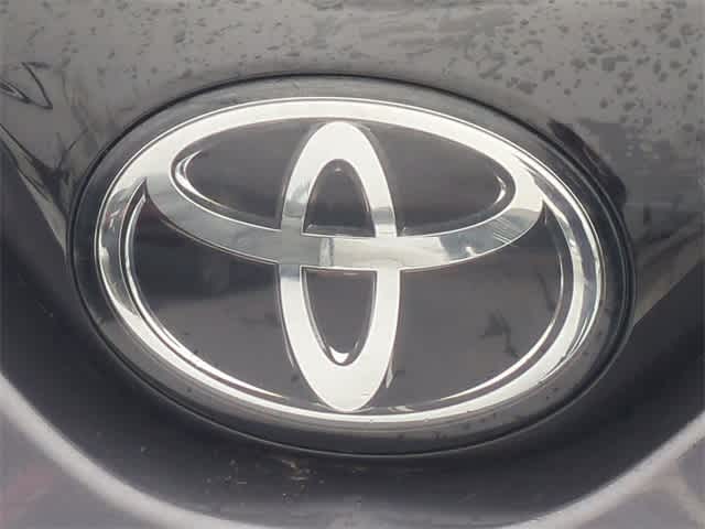 Thumbnail: 2017 Toyota RAV4 - 12