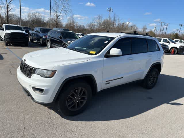 Thumbnail: 2016 Jeep Grand Cherokee - 13