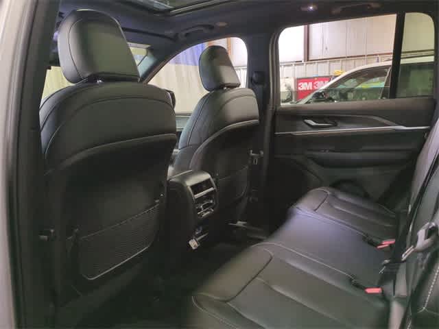 Thumbnail: 2025 Jeep Grand Cherokee - 19