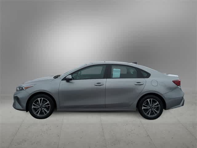 Thumbnail: 2023 Kia Forte - 5