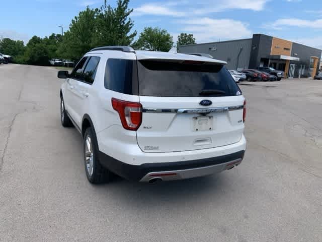 Thumbnail: 2016 Ford Explorer - 12