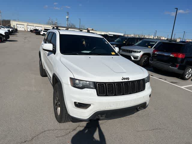 Thumbnail: 2016 Jeep Grand Cherokee - 23