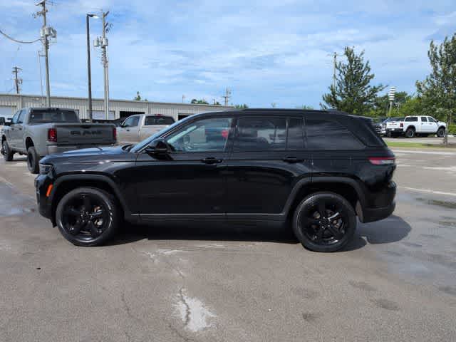 Thumbnail: 2023 Jeep Grand Cherokee - 5
