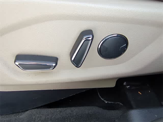 Thumbnail: 2018 Ford Explorer - 18