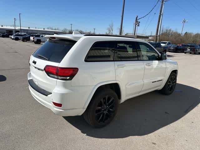 Thumbnail: 2018 Jeep Grand Cherokee - 22