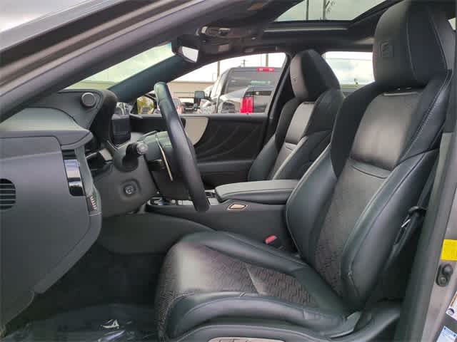 Thumbnail: 2022 Lexus LS - 18