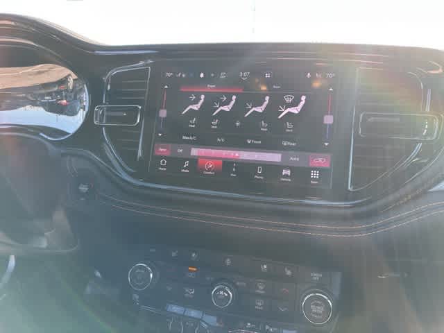 Thumbnail: 2022 Dodge Durango - 7