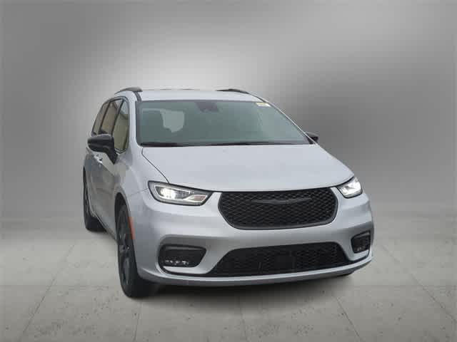 Thumbnail: 2026 Chrysler Pacifica - 2