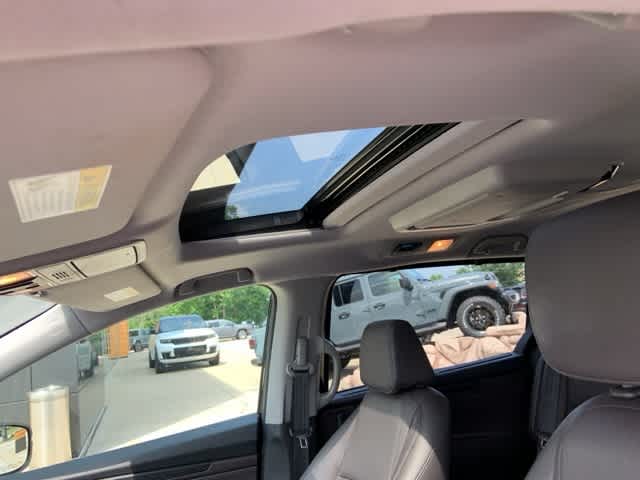 Thumbnail: 2018 Honda Odyssey - 11