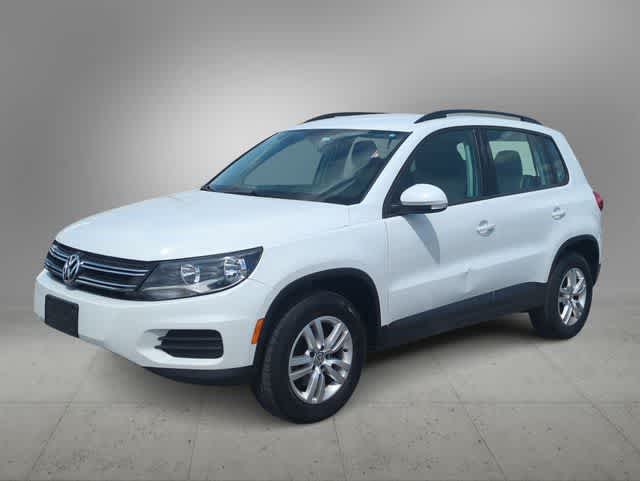 Thumbnail: 2017 Volkswagen Tiguan - 4