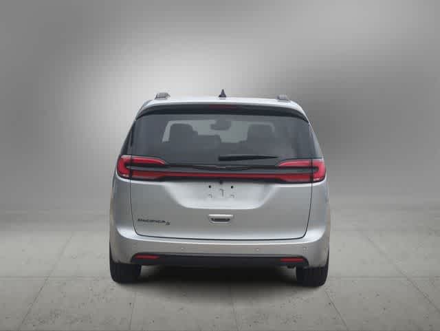 Thumbnail: 2026 Chrysler Pacifica - 7