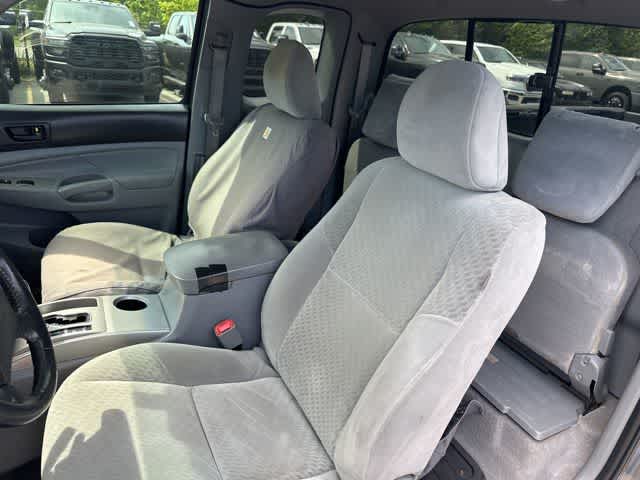 Thumbnail: 2010 Toyota Tacoma - 4
