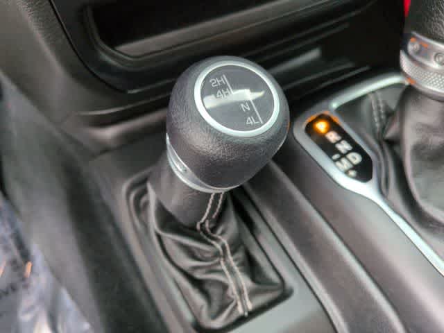 Thumbnail: 2022 Jeep Wrangler - 37