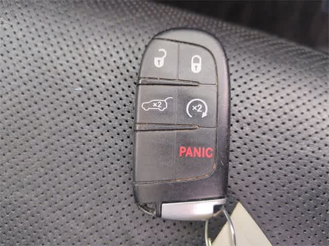 Thumbnail: 2016 Jeep Grand Cherokee - 38