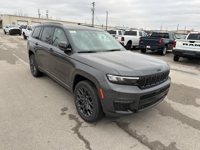 Thumbnail: 2025 Jeep Grand Cherokee L - 18