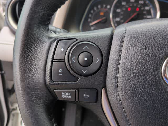 Thumbnail: 2013 Toyota RAV4 - 24