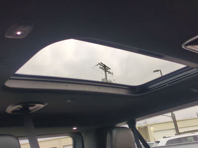 Thumbnail: 2026 Jeep Grand Wagoneer L - 23