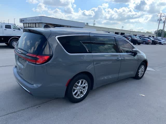 Thumbnail: 2023 Chrysler Pacifica - 21