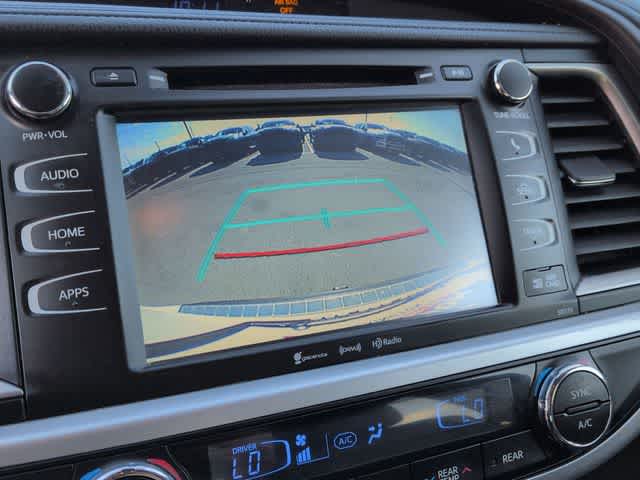 Thumbnail: 2017 Toyota Highlander - 31