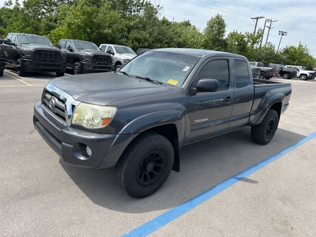 Thumbnail: 2010 Toyota Tacoma - 12