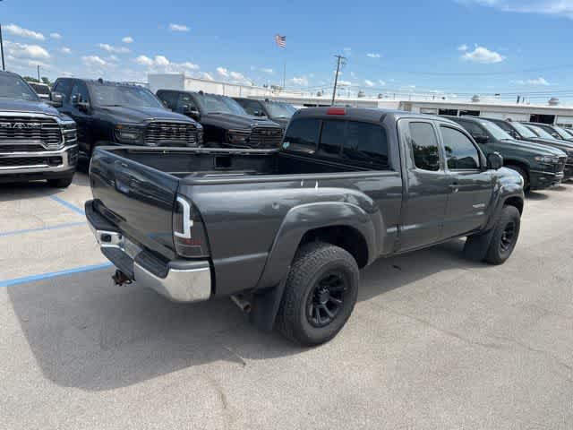 Thumbnail: 2010 Toyota Tacoma - 19