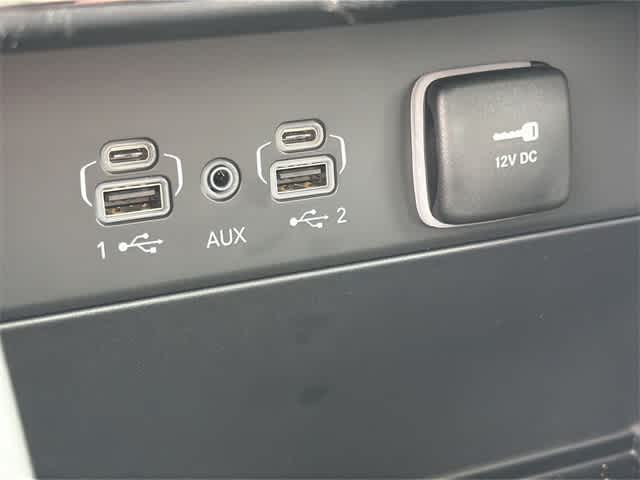 Thumbnail: 2025 Jeep Grand Cherokee - 34