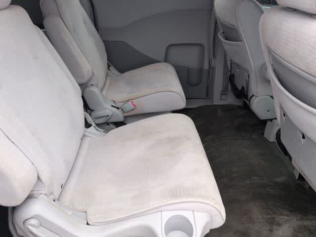 Thumbnail: 2004 Nissan Quest - 20