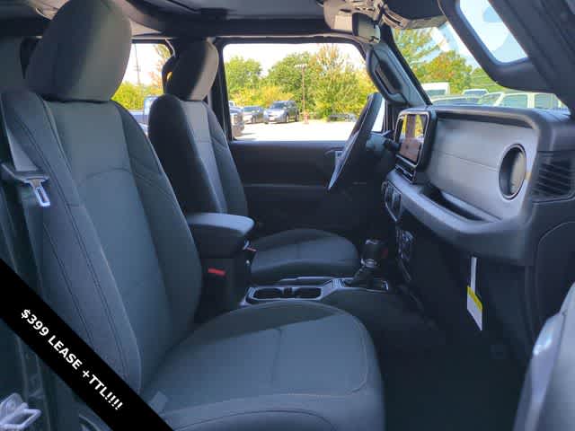 Thumbnail: 2025 Jeep Gladiator - 21