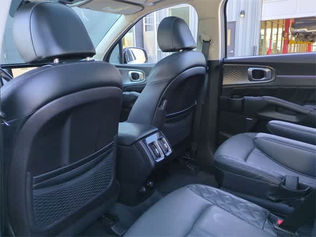 Thumbnail: 2022 Kia Sorento - 19