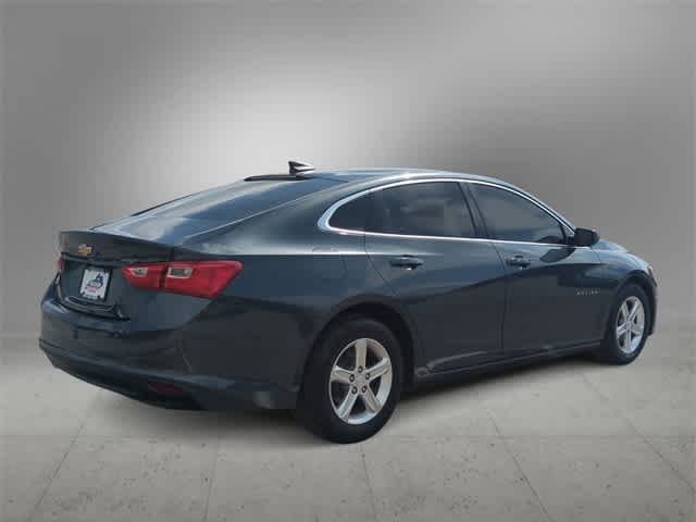 Thumbnail: 2019 Chevrolet Malibu - 8