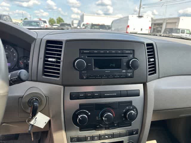 Thumbnail: 2006 Jeep Grand Cherokee - 9