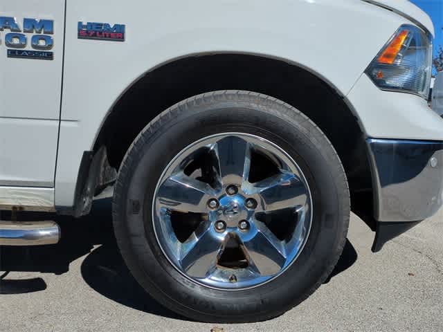 Thumbnail: 2019 RAM 1500 Classic - 14