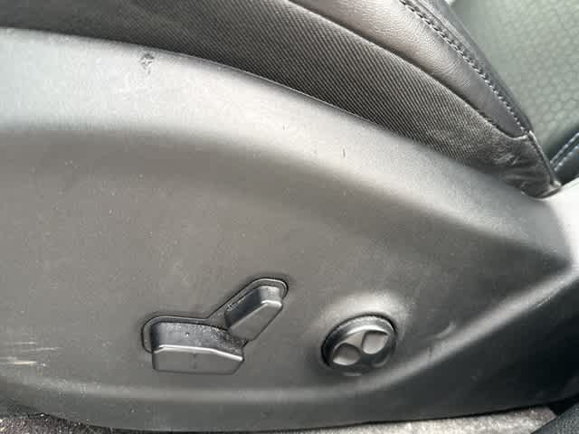 Thumbnail: 2019 Jeep Cherokee - 13