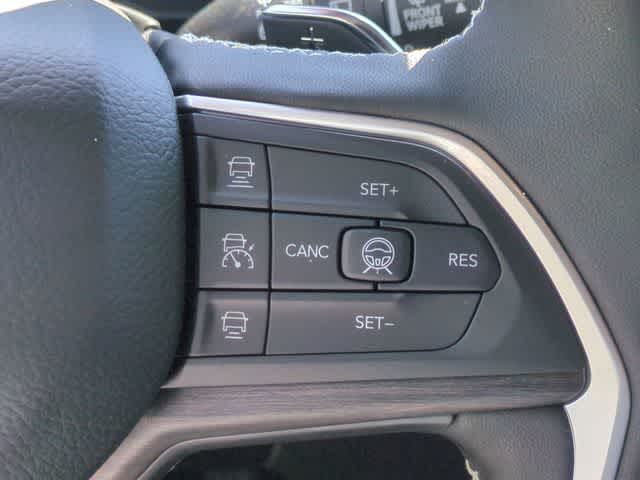 Thumbnail: 2026 Jeep Grand Cherokee - 25