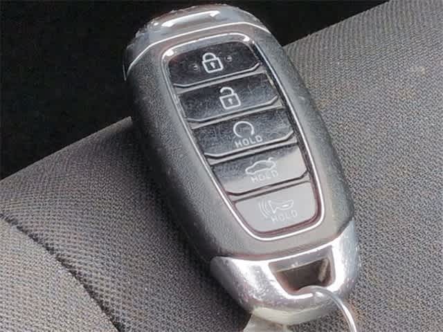 Thumbnail: 2023 Hyundai Elantra - 33