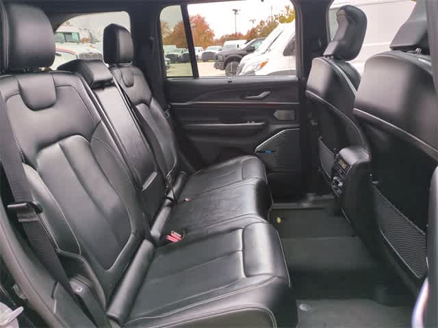 Thumbnail: 2022 Jeep Grand Cherokee - 22