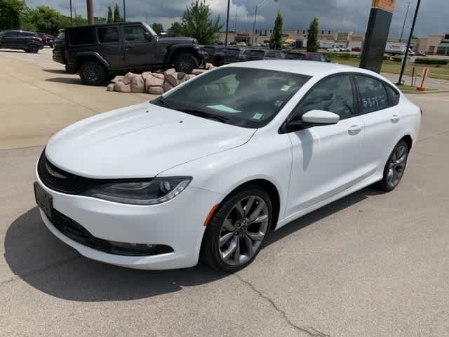Thumbnail: 2015 Chrysler 200 - 2
